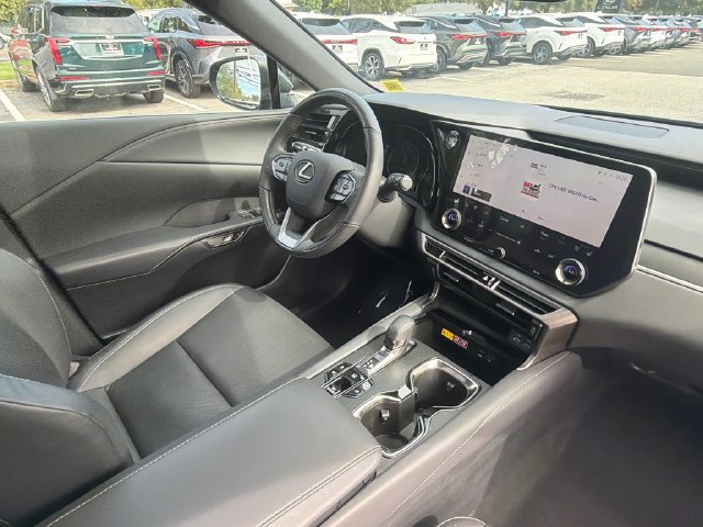 Used 2023 Lexus RX 350 Premium w/ Accessory Package (Z1) AWD/4WD image 27