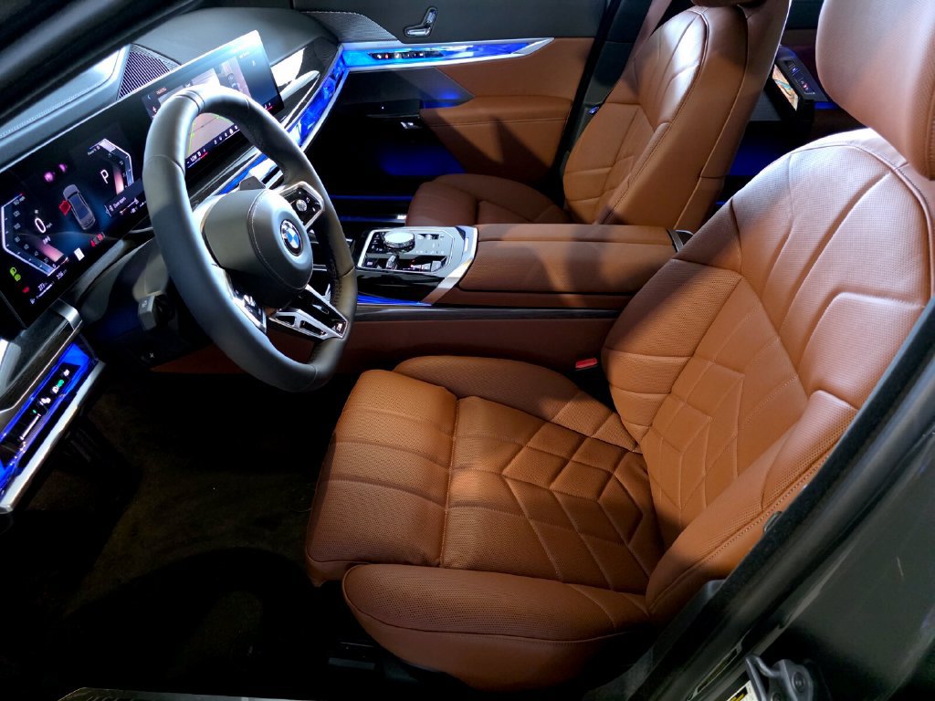 New 2026 BMW 760i xDrive AWD/4WD image 7
