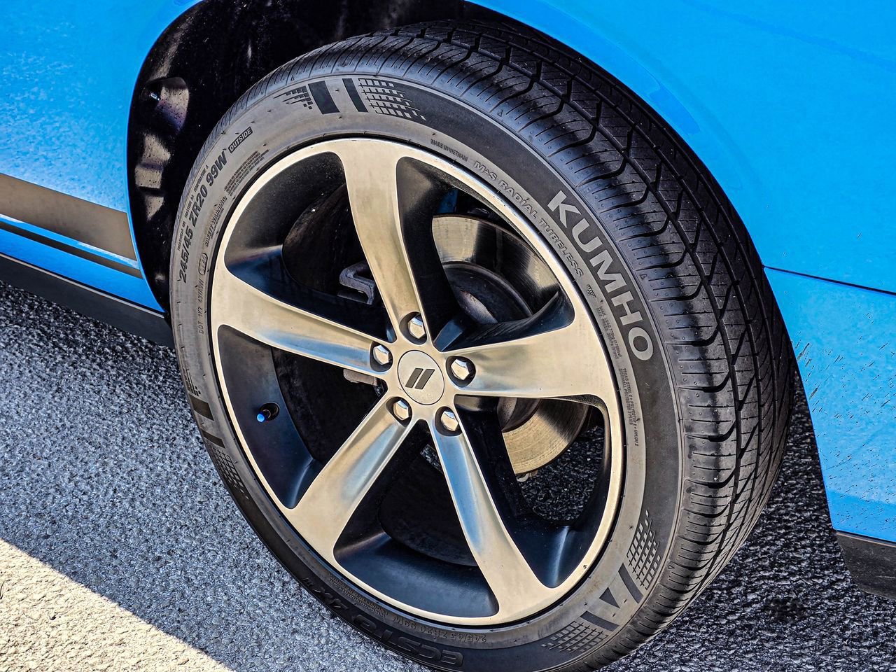 Used 2019 Dodge Challenger SXT image 9