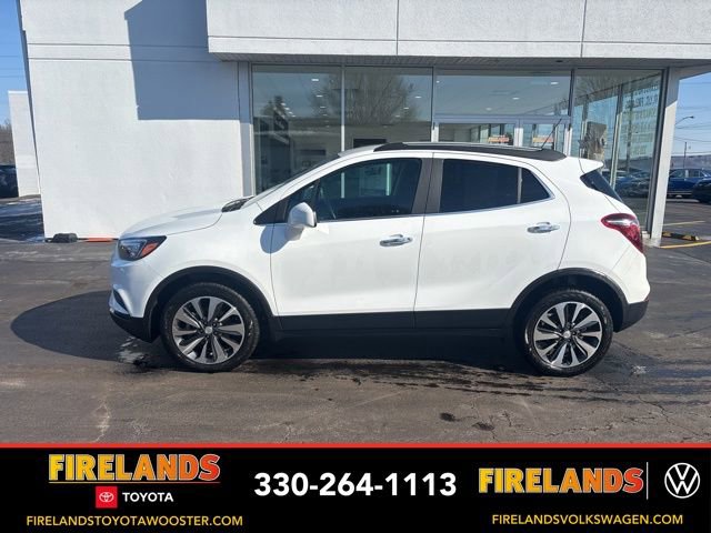 Used 2022 Buick Encore Preferred w/ Safety Package image 2