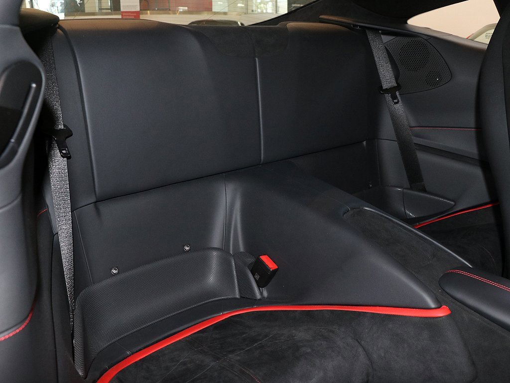 Certified 2024 Ferrari Roma image 39