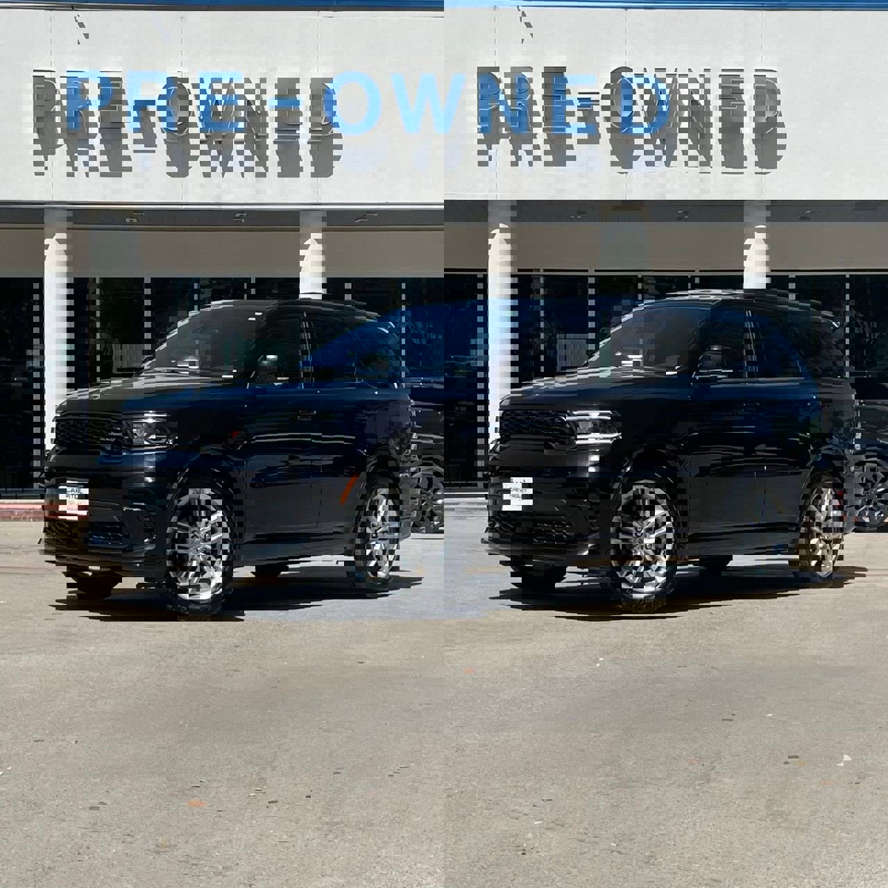 Used 2017 Volvo XC90 T6 Momentum w/ Vision Package image 2