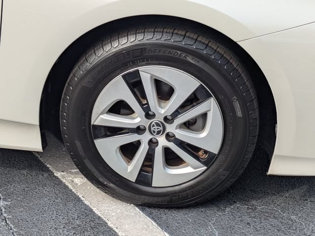 Used 2017 Toyota Prius Three FWD image 11
