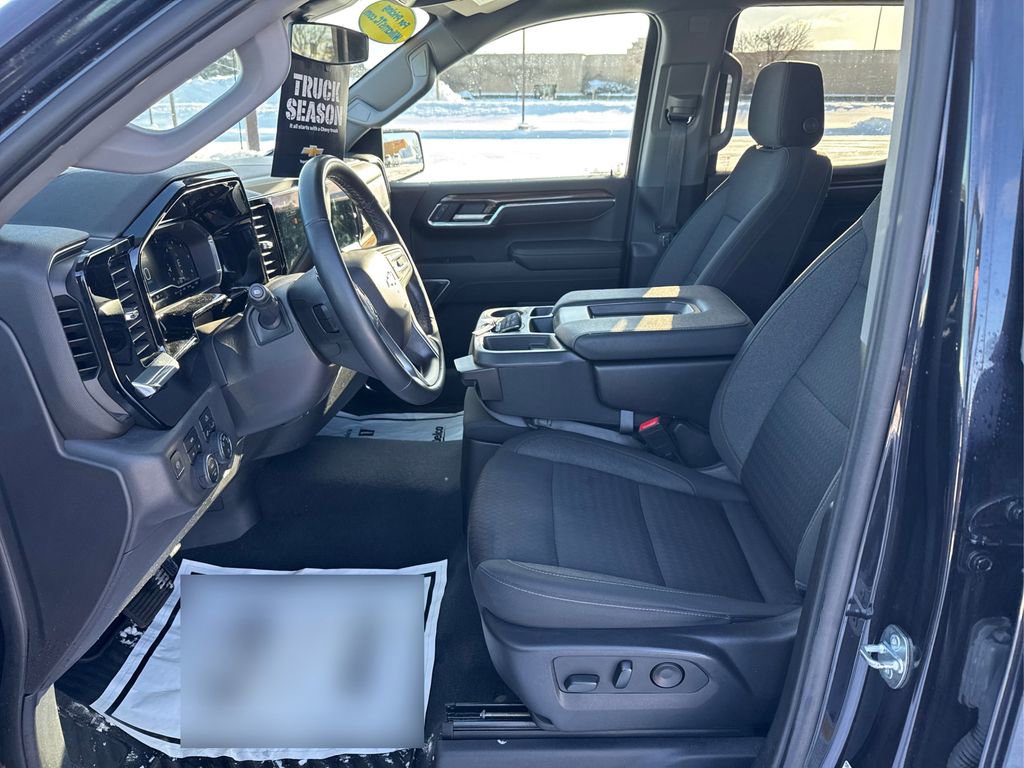 Used 2023 Chevrolet Silverado 1500 LT image 9