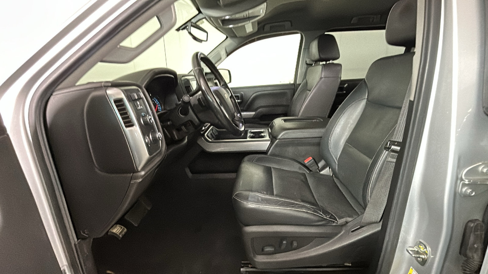 Used 2019 Chevrolet Silverado 2500 LTZ w/ Duramax Plus Package AWD/4WD image 14
