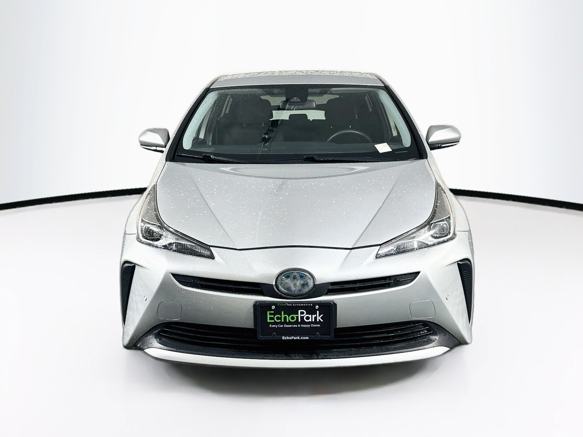 Used 2020 Toyota Prius LE FWD image 2