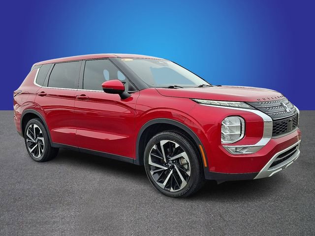 Used 2024 Mitsubishi Outlander SE image 3