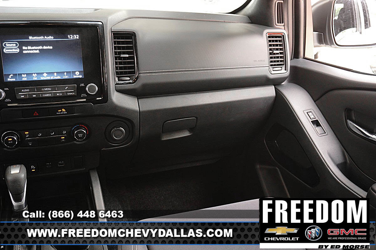 Used 2023 Nissan Frontier SV w/ Midnight Edition Package RWD image 31