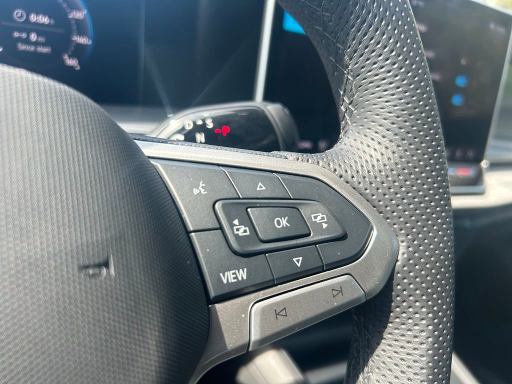 Certified 2025 Volkswagen Tiguan SE R-Line AWD/4WD image 22