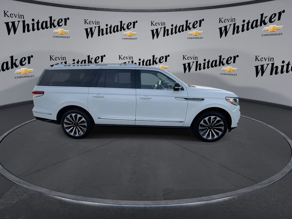 Used 2024 Lincoln Navigator L Reserve AWD/4WD image 9