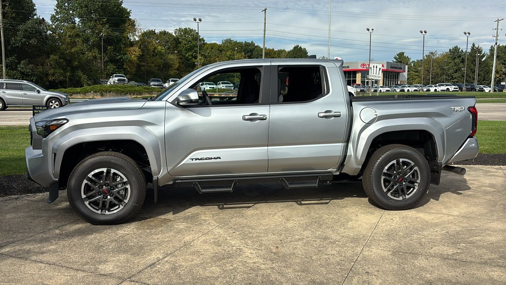 New 2026 Toyota Tacoma TRD Sport AWD/4WD image 3