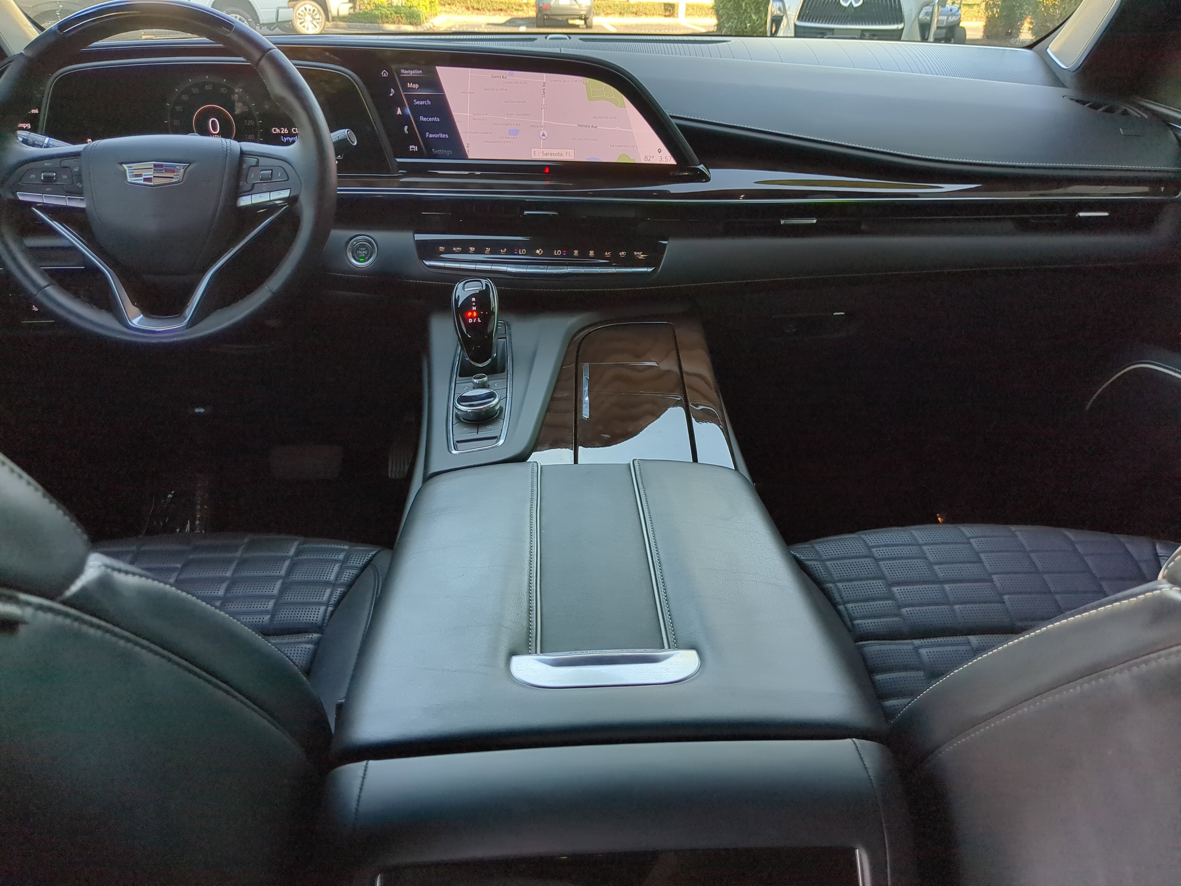 Used 2022 Cadillac Escalade Sport Platinum image 14