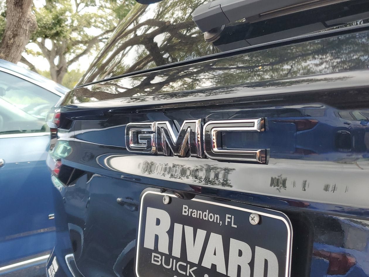 New 2026 GMC Acadia Elevation w/ Black Edition FWD image 7