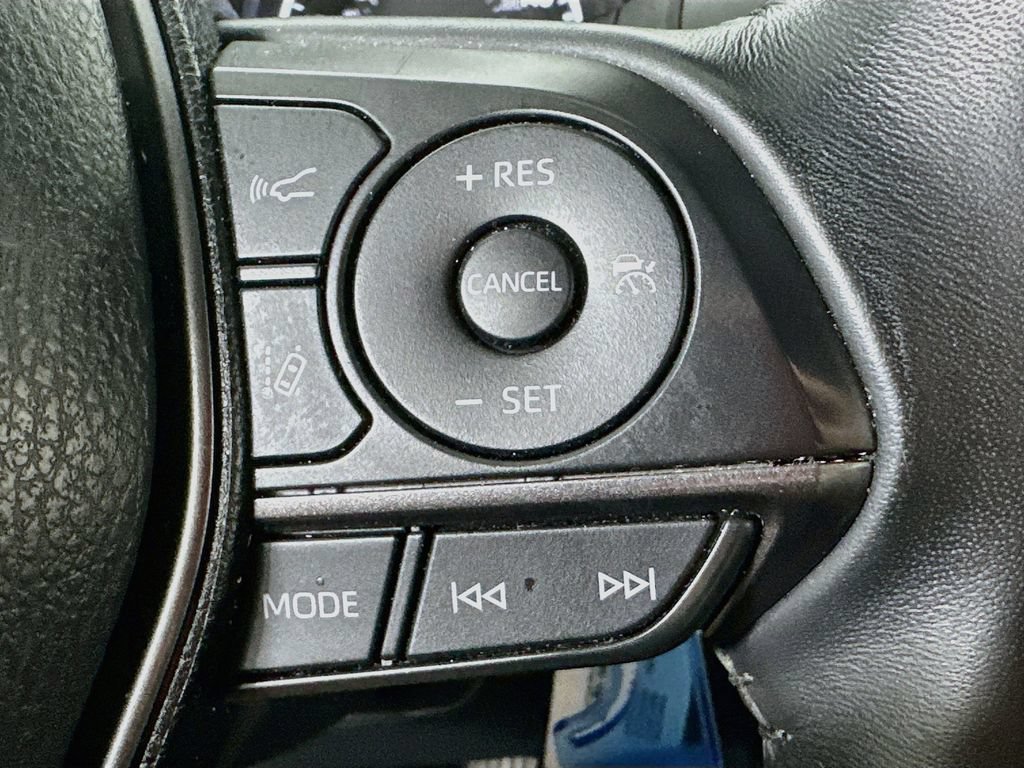 Used 2023 Toyota Camry SE FWD image 23