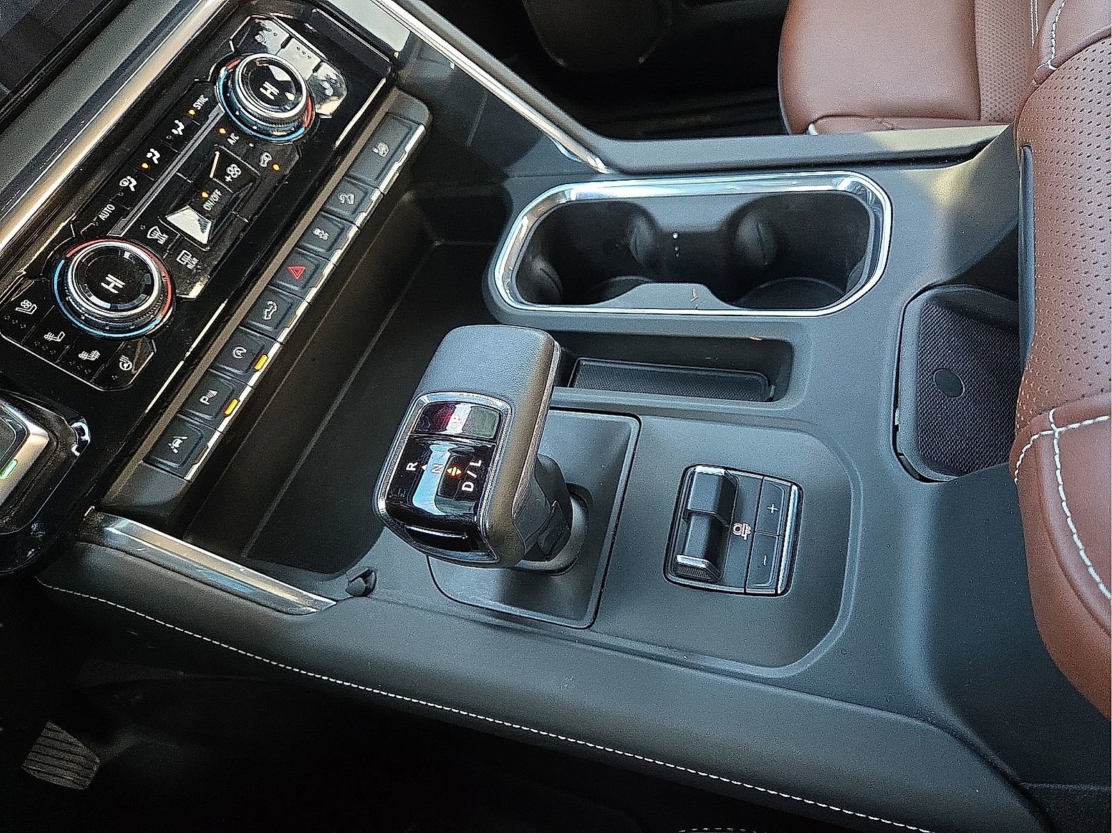 Used 2024 GMC Sierra 1500 Denali Ultimate image 25