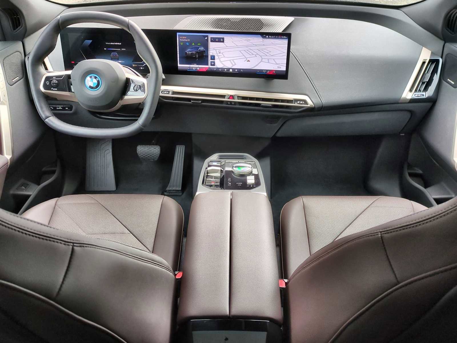 Used 2025 BMW iX xDrive50 image 15