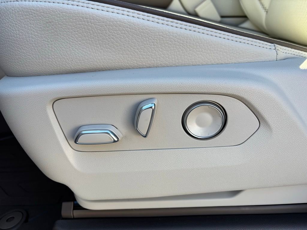 New 2026 GMC Yukon XL Denali w/ Advanced Technology Package image 15