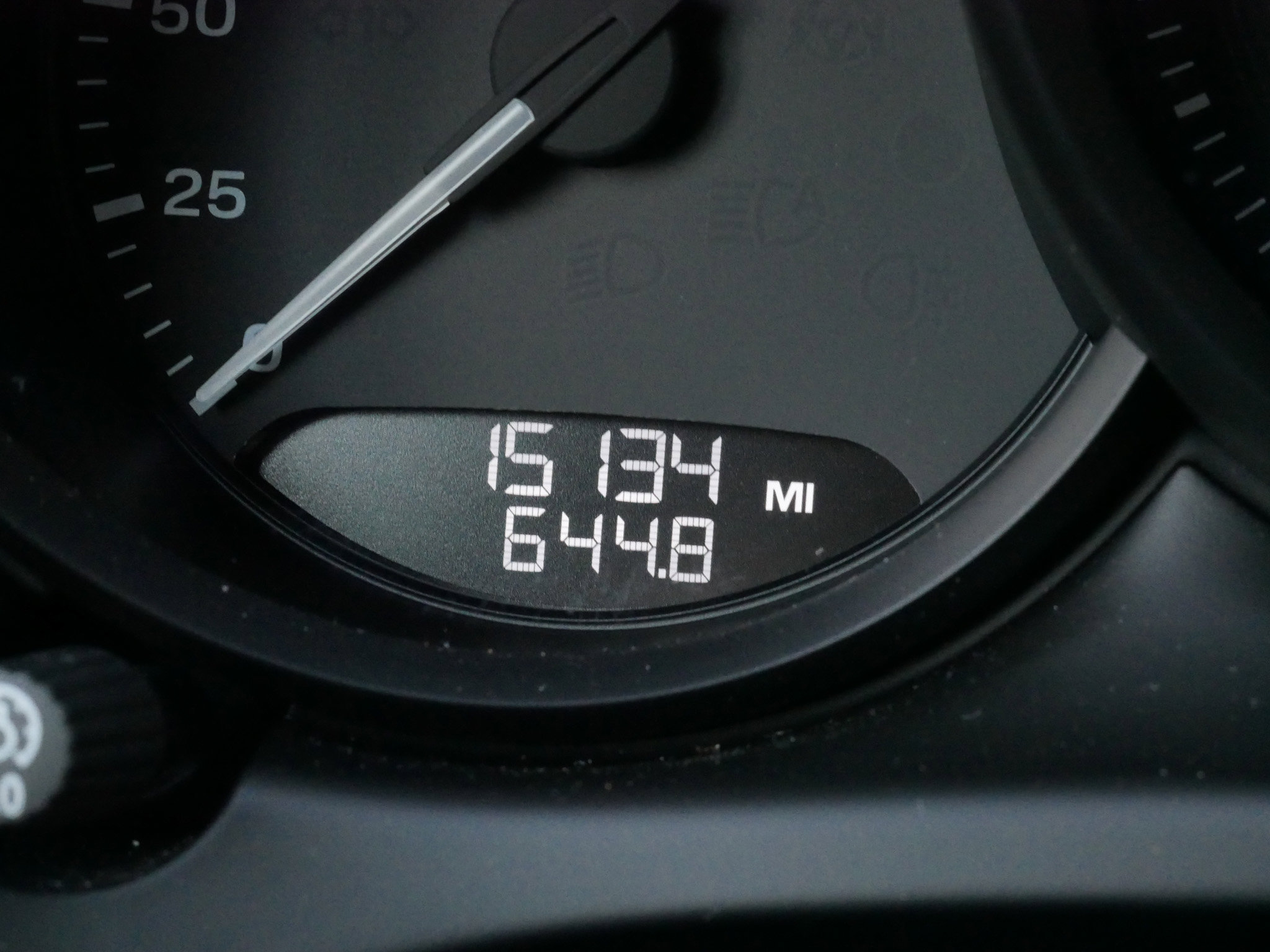 Used 2025 Porsche Macan AWD/4WD image 22