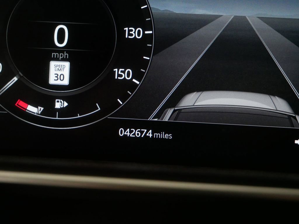 Used 2022 Land Rover Range Rover Westminster Edition image 32