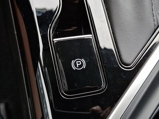 Certified 2024 Kia Niro LX FWD image 23