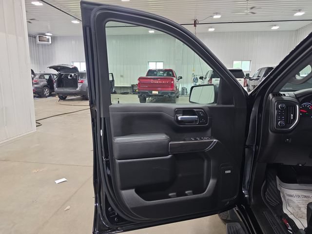 Used 2021 Chevrolet Silverado 1500 LTZ w/ LTZ Premium Package AWD/4WD image 24