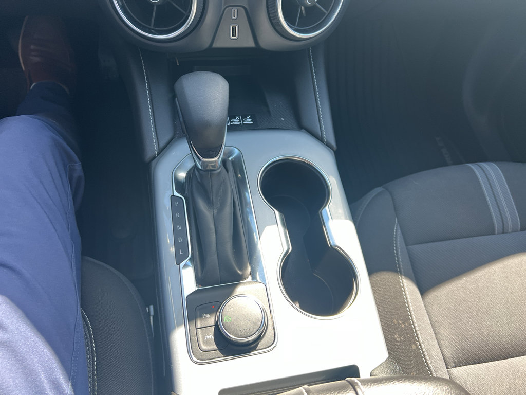 Used 2025 Chevrolet Blazer LT w/ Convenience Package AWD/4WD image 17