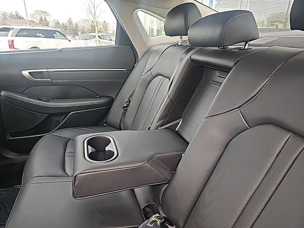 New 2026 Hyundai Sonata Limited FWD image 32