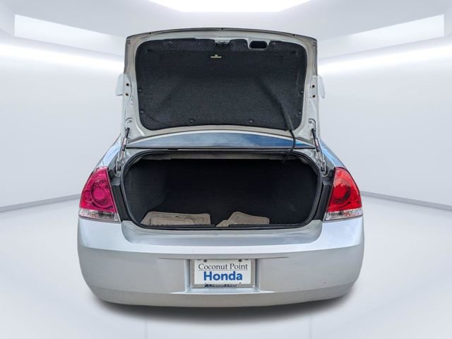 Used 2011 Chevrolet Impala LT w/ Luxury Edition Package image 13