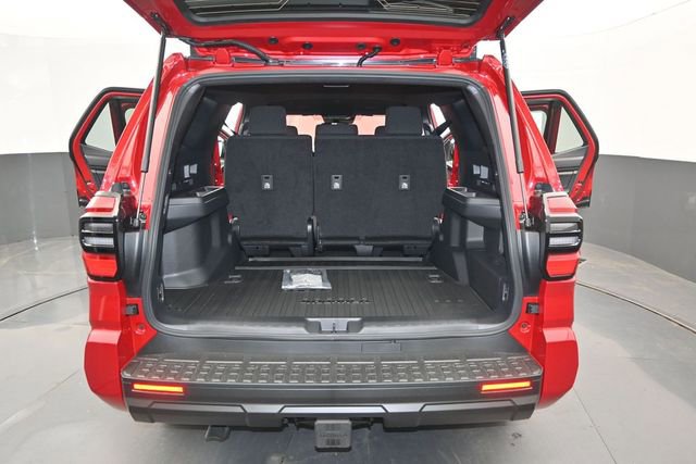 New 2026 Toyota 4Runner SR5 AWD/4WD image 13