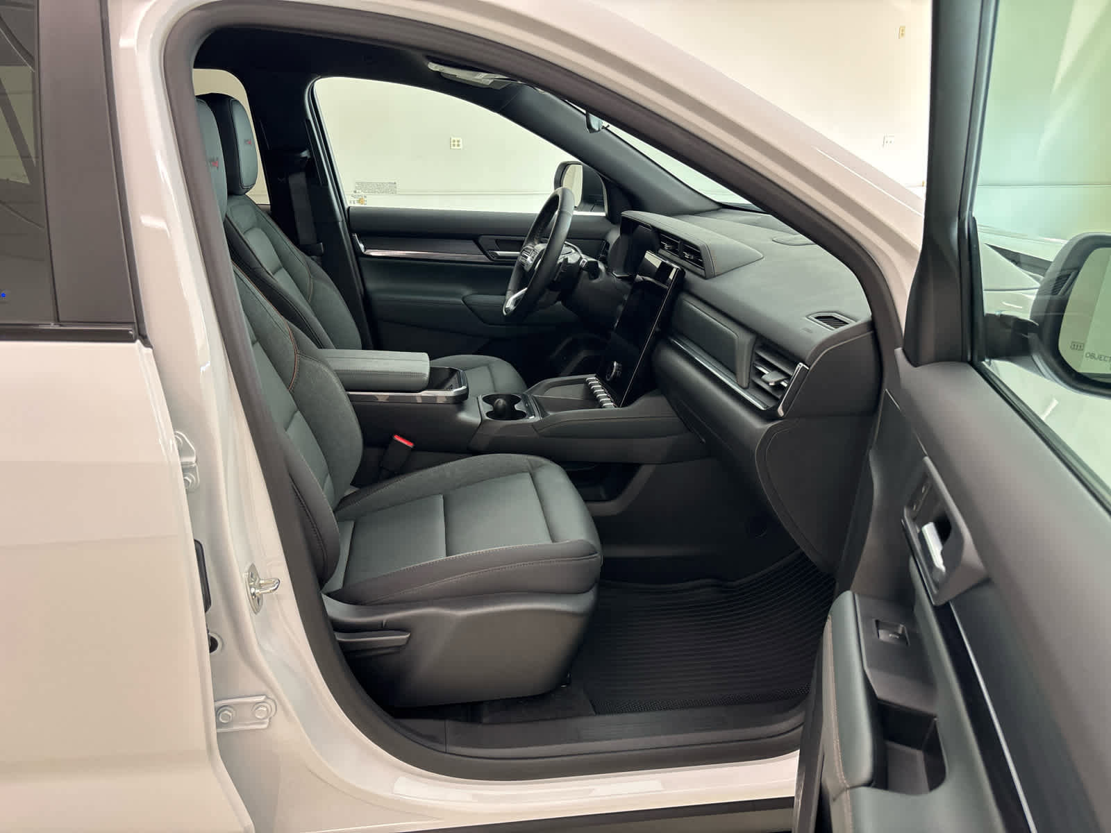 Used 2026 GMC Terrain AT4 image 17