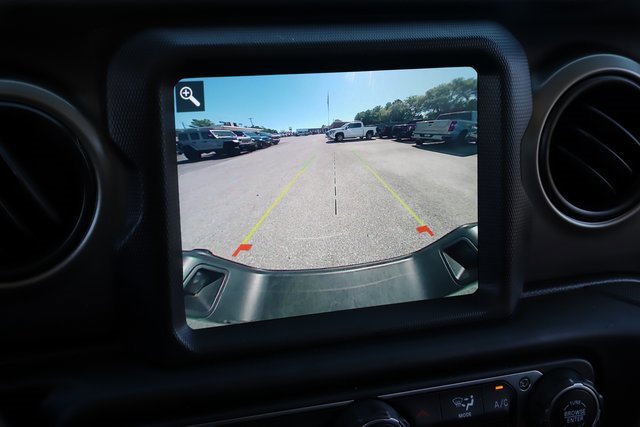 Used 2021 Jeep Gladiator Sport image 31