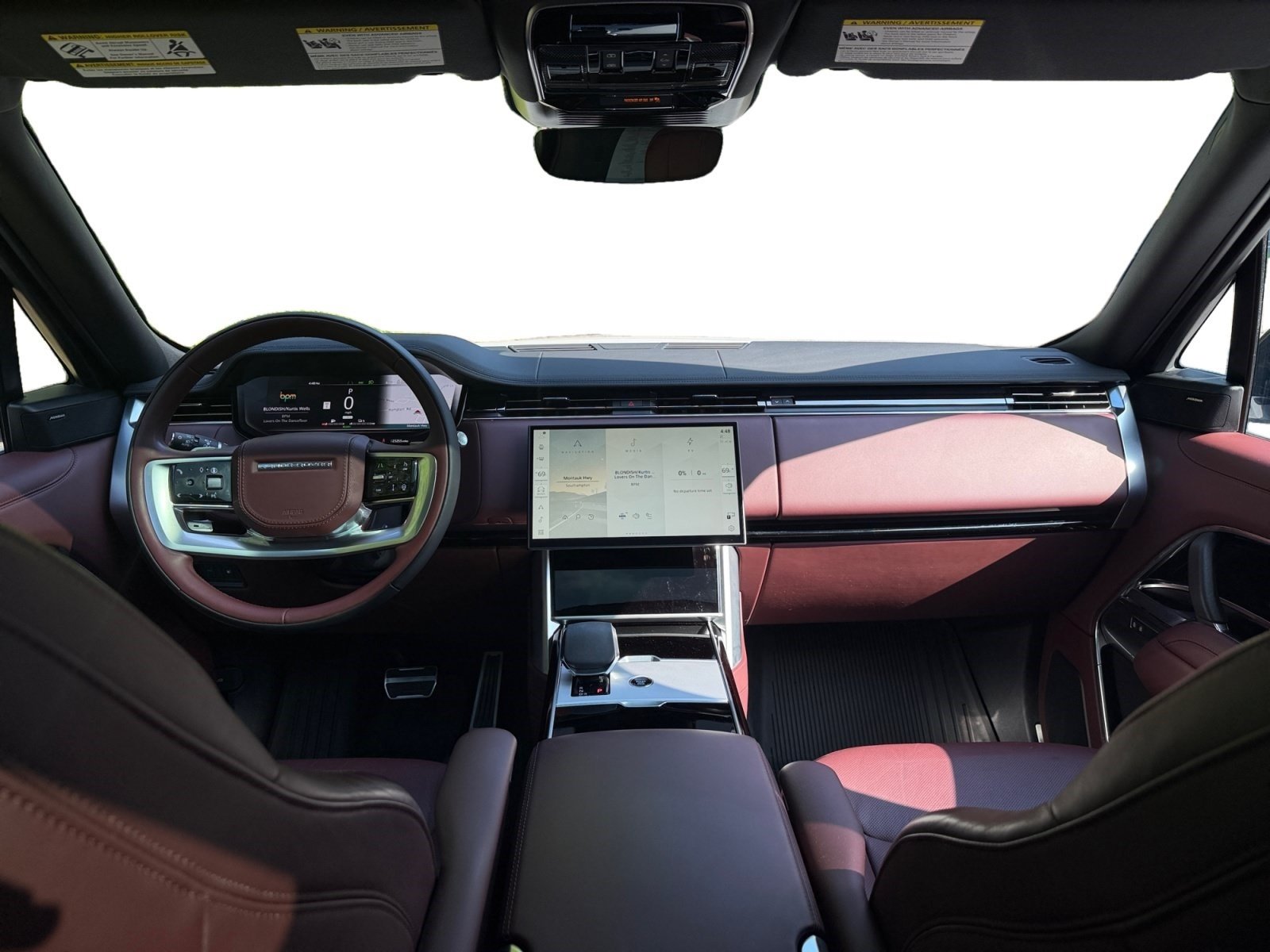 Certified 2025 Land Rover Range Rover SE AWD/4WD image 19