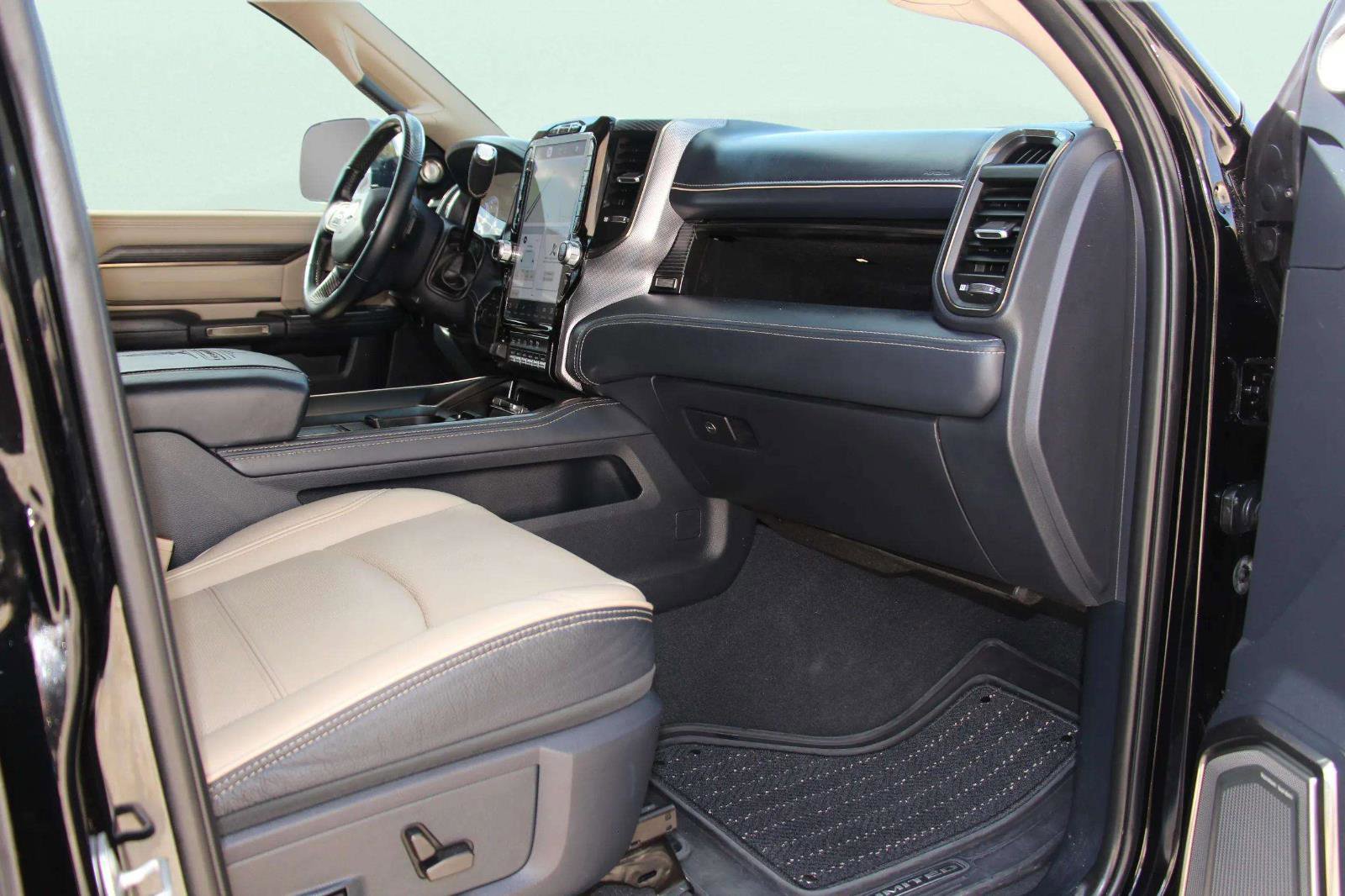 Used 2022 RAM 2500 Limited image 28