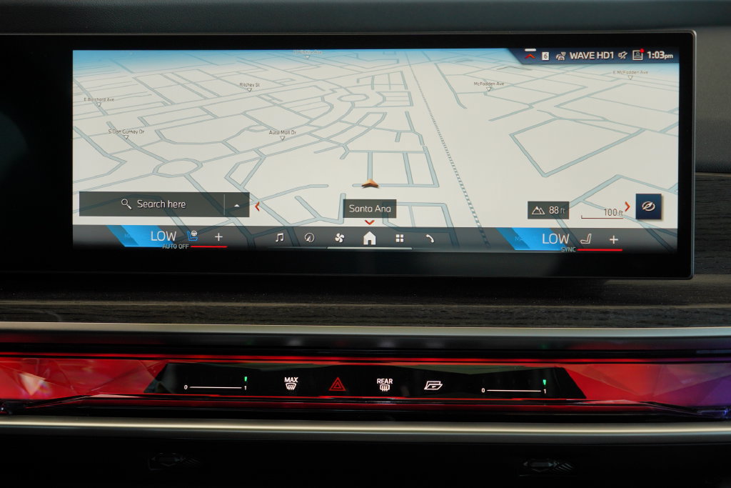 New 2026 BMW 750e xDrive w/ Premium Package AWD/4WD image 19