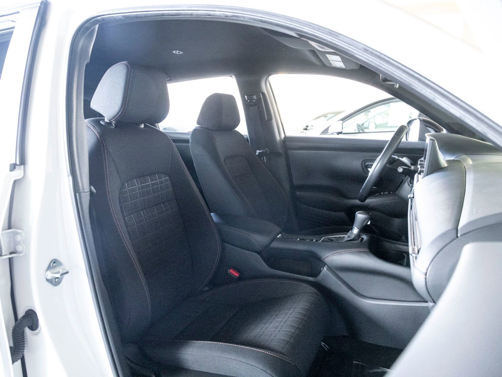 Used 2023 Honda HR-V Sport image 25