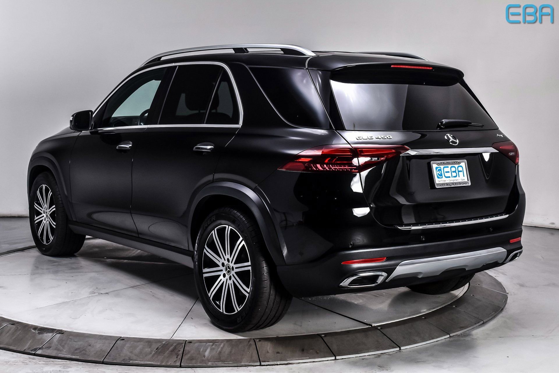 Used 2025 Mercedes-Benz GLE 450 4MATIC image 4