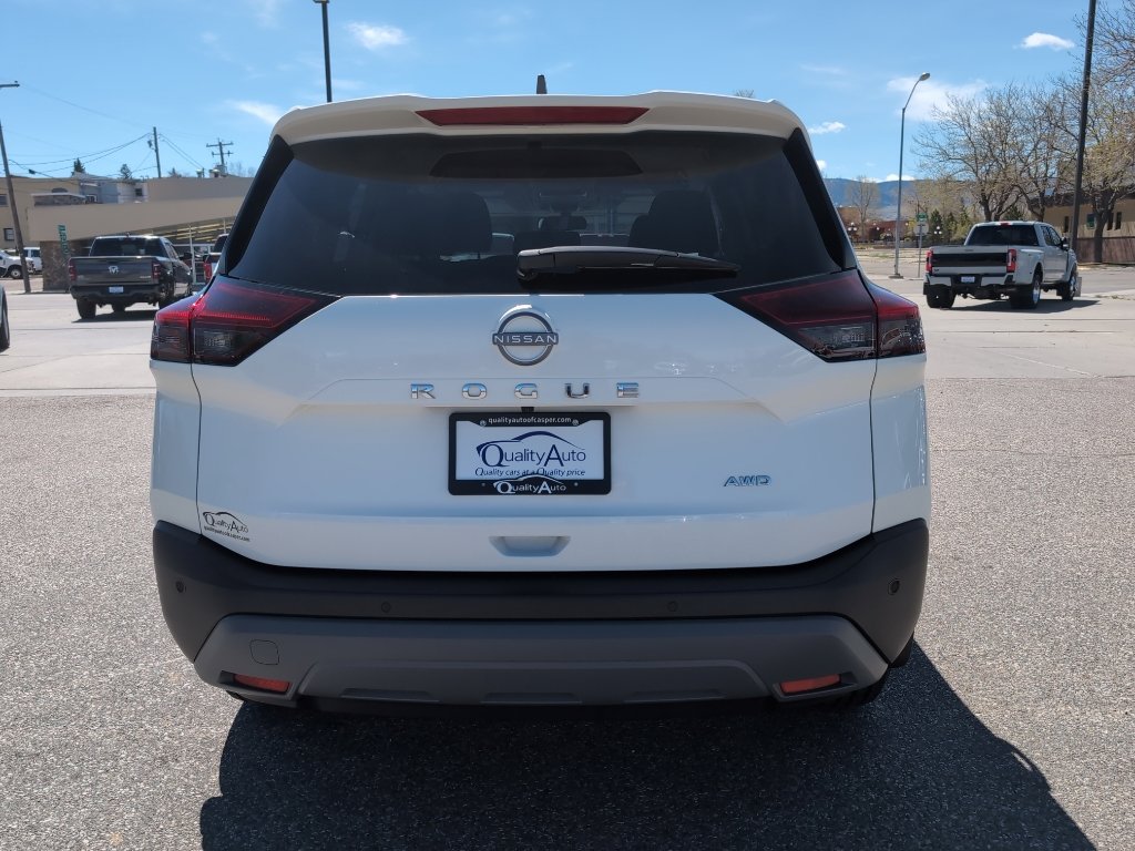 Used 2023 Nissan Rogue S AWD/4WD image 7