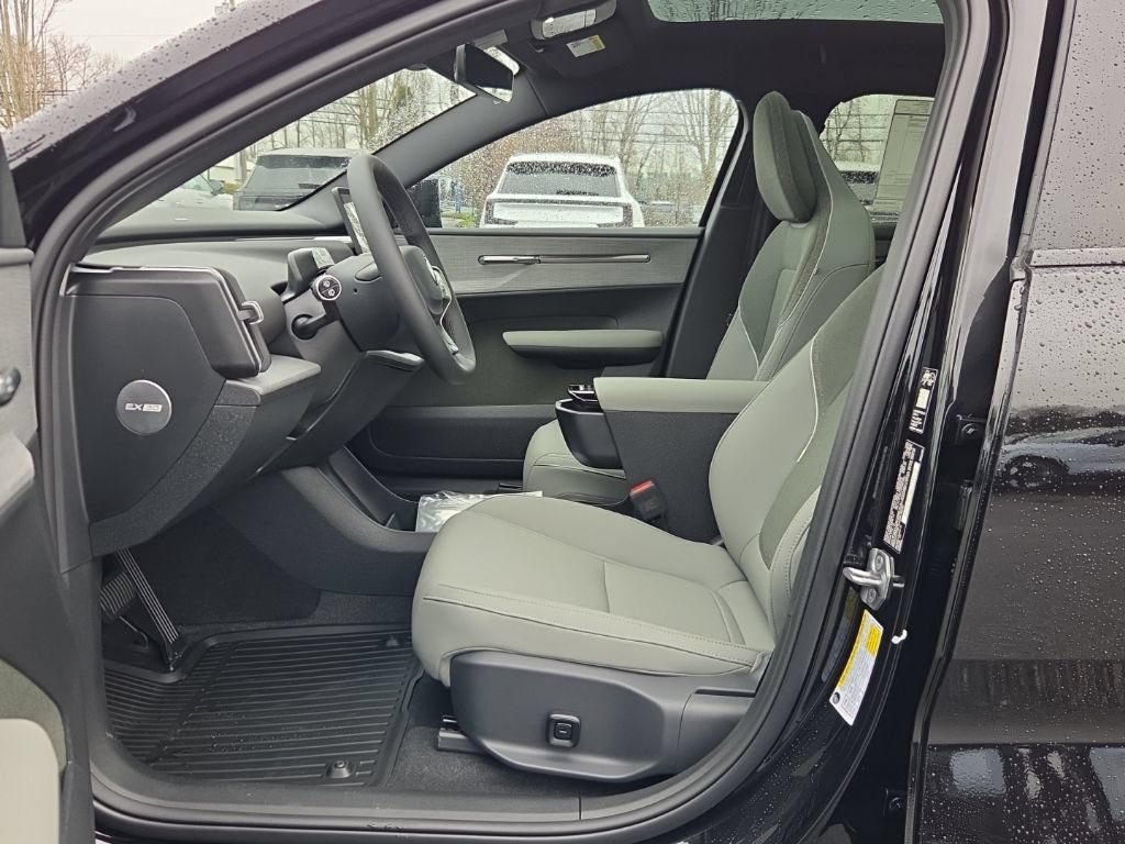 New 2026 Volvo EX30 Cross Country Ultra w/ Protection Package Premier AWD/4WD image 4