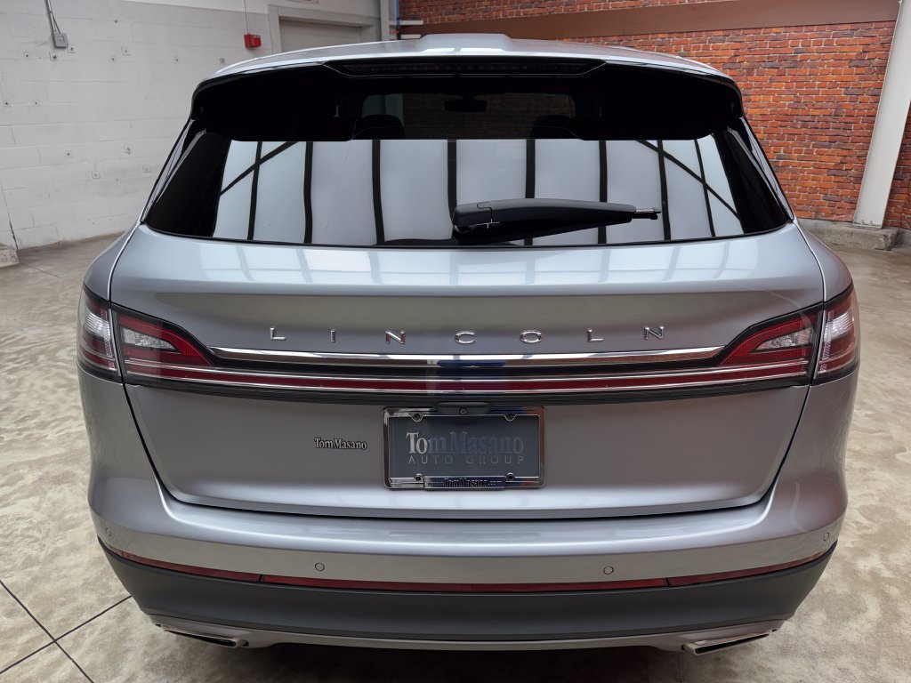 Used 2023 Lincoln Nautilus Reserve AWD/4WD image 3