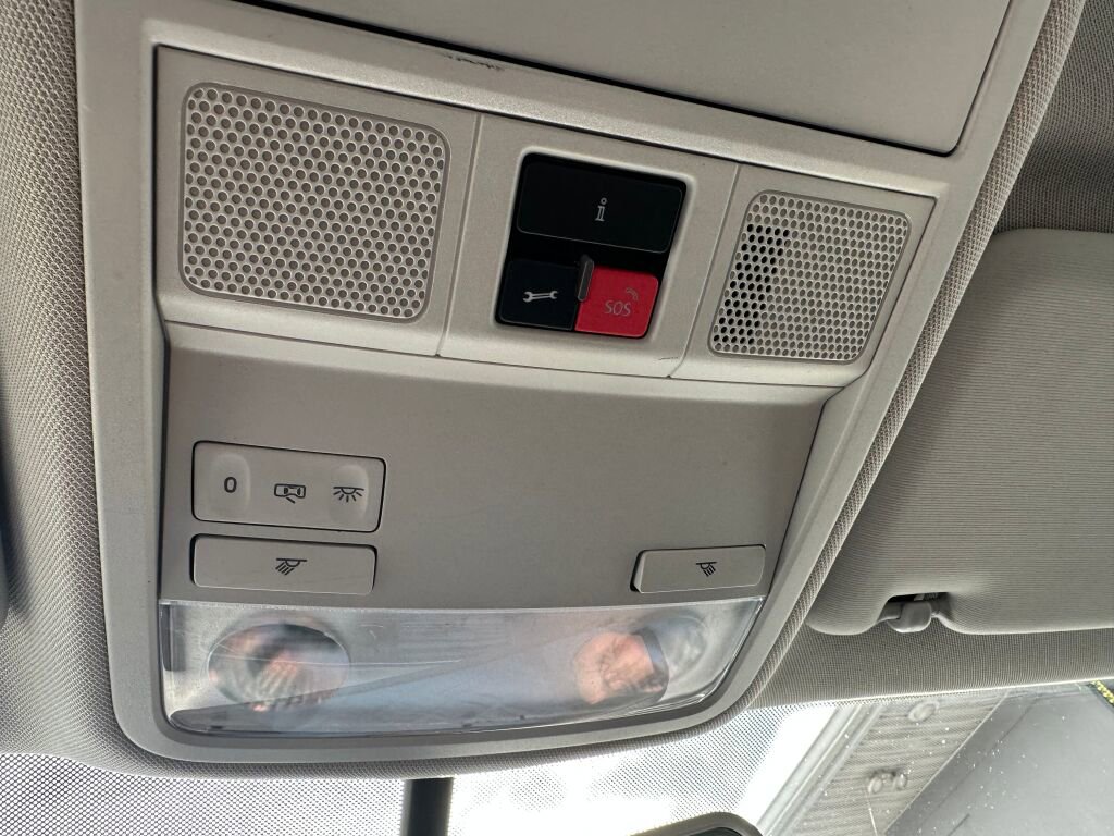 Used 2014 Volkswagen Passat 1.8T Wolfsburg Edition image 19