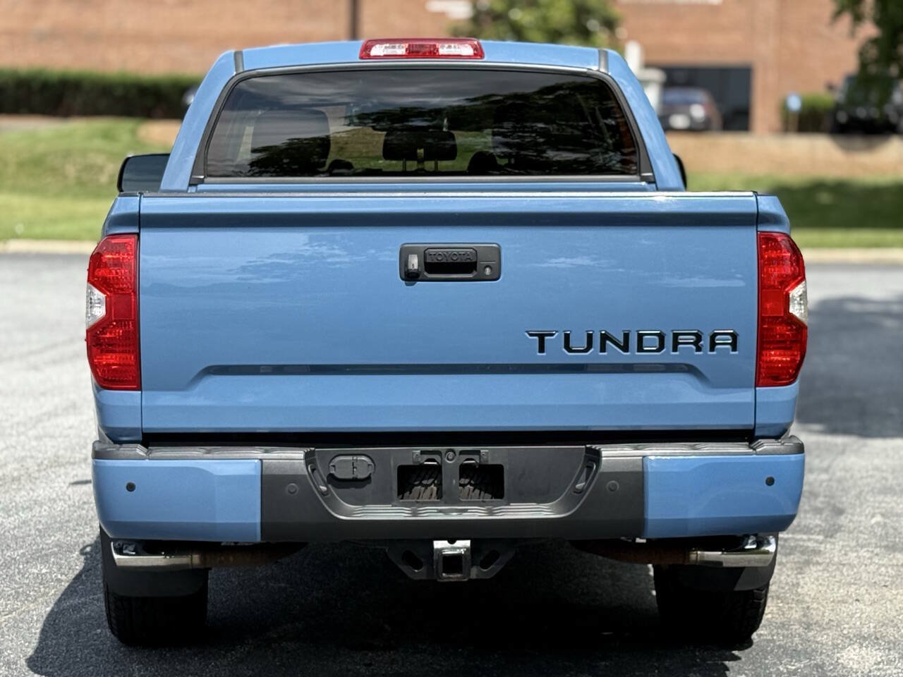 Used 2018 Toyota Tundra Limited w/ Limited Premium Package AWD/4WD image 5