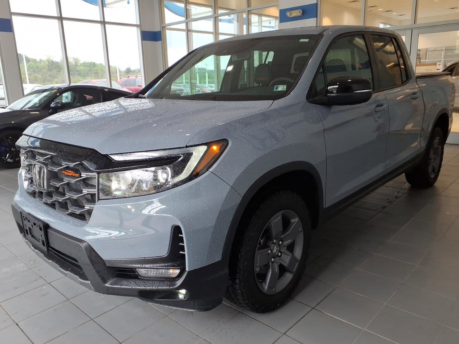 Used 2025 Honda Ridgeline TrailSport image 8