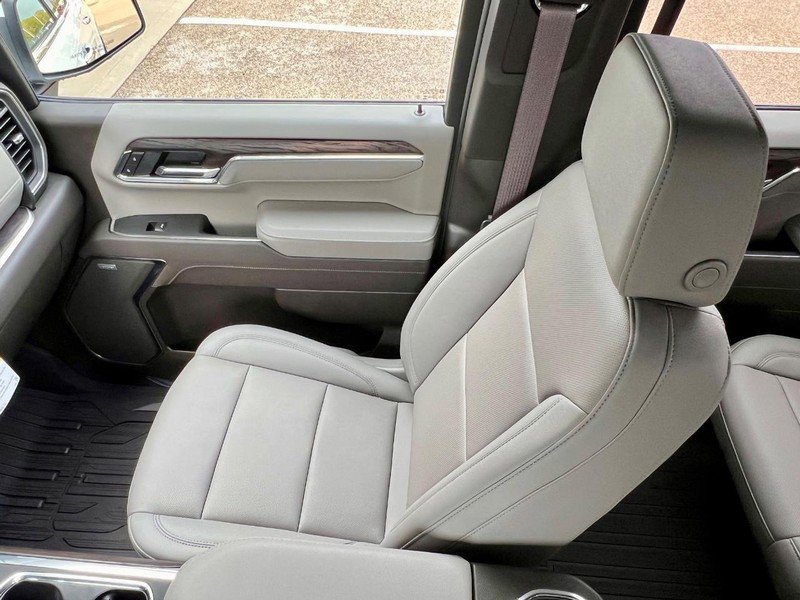 New 2026 GMC Sierra 1500 SLT w/ SLT Premium Plus Package image 14