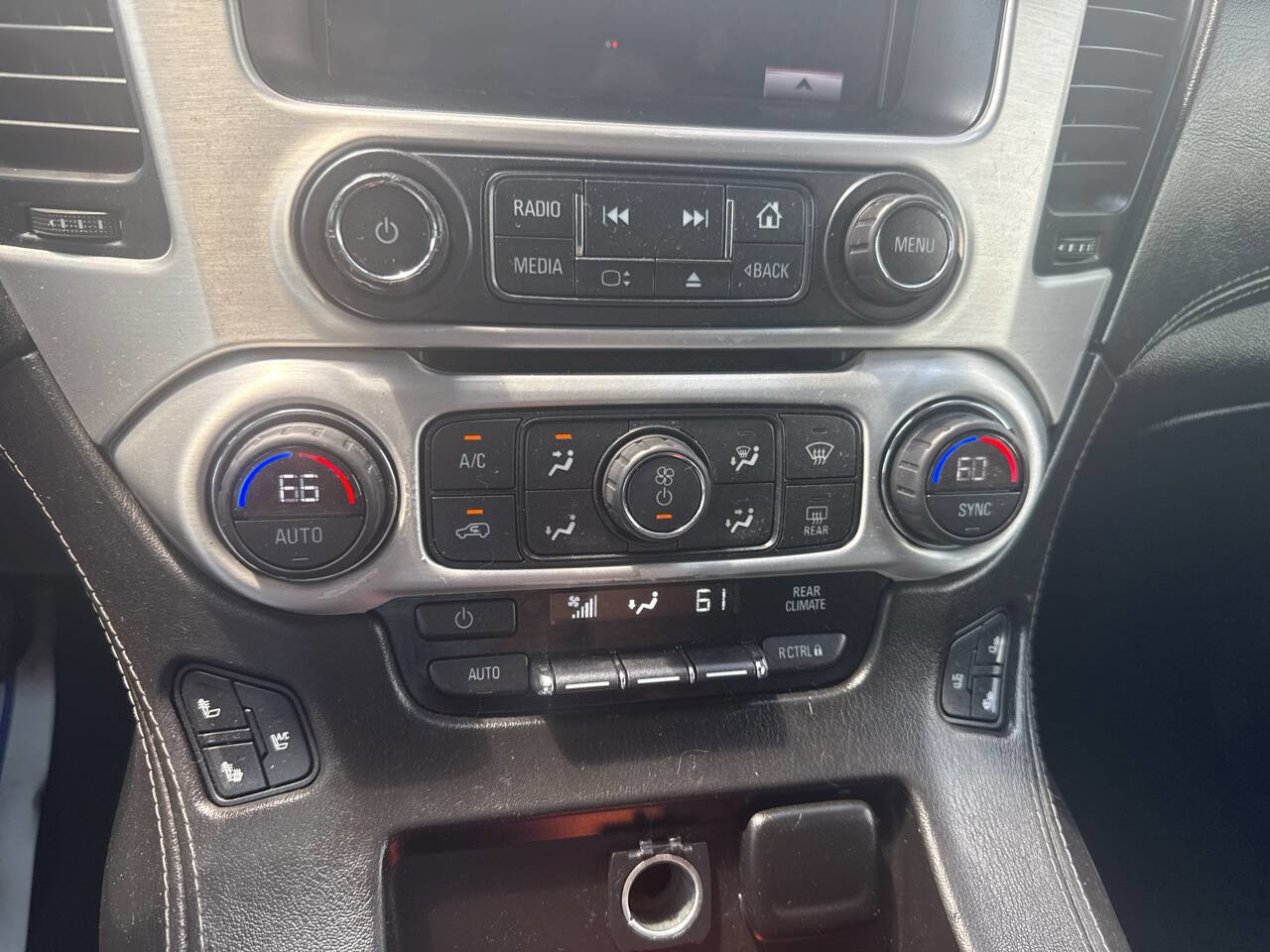 Used 2016 GMC Yukon SLT AWD/4WD image 54
