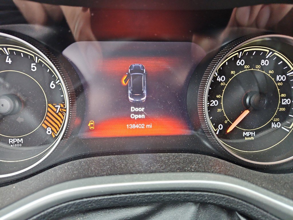 Used 2014 Jeep Cherokee Limited w/ Luxury Group image 9