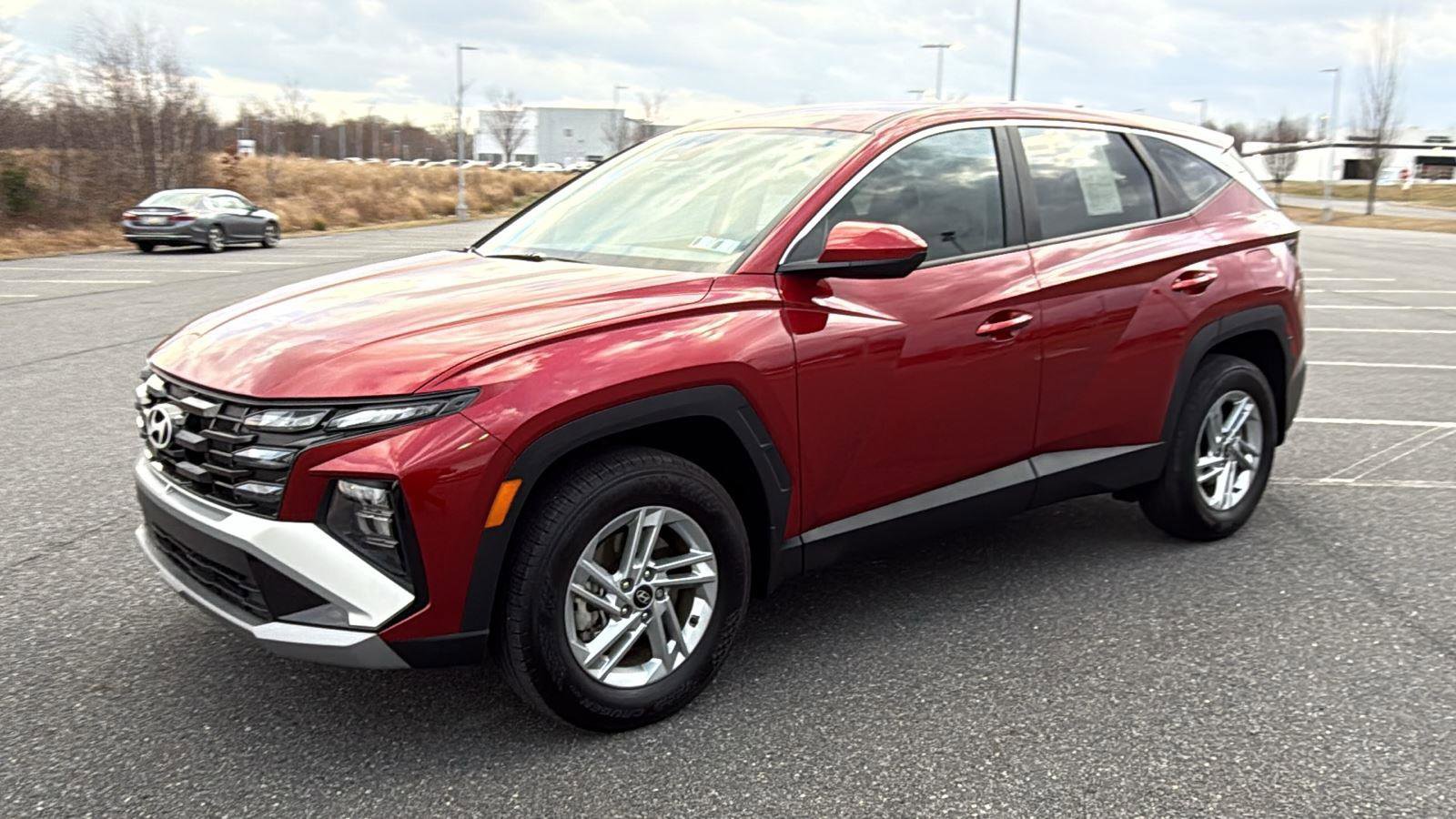 Used 2025 Hyundai Tucson SE image 14