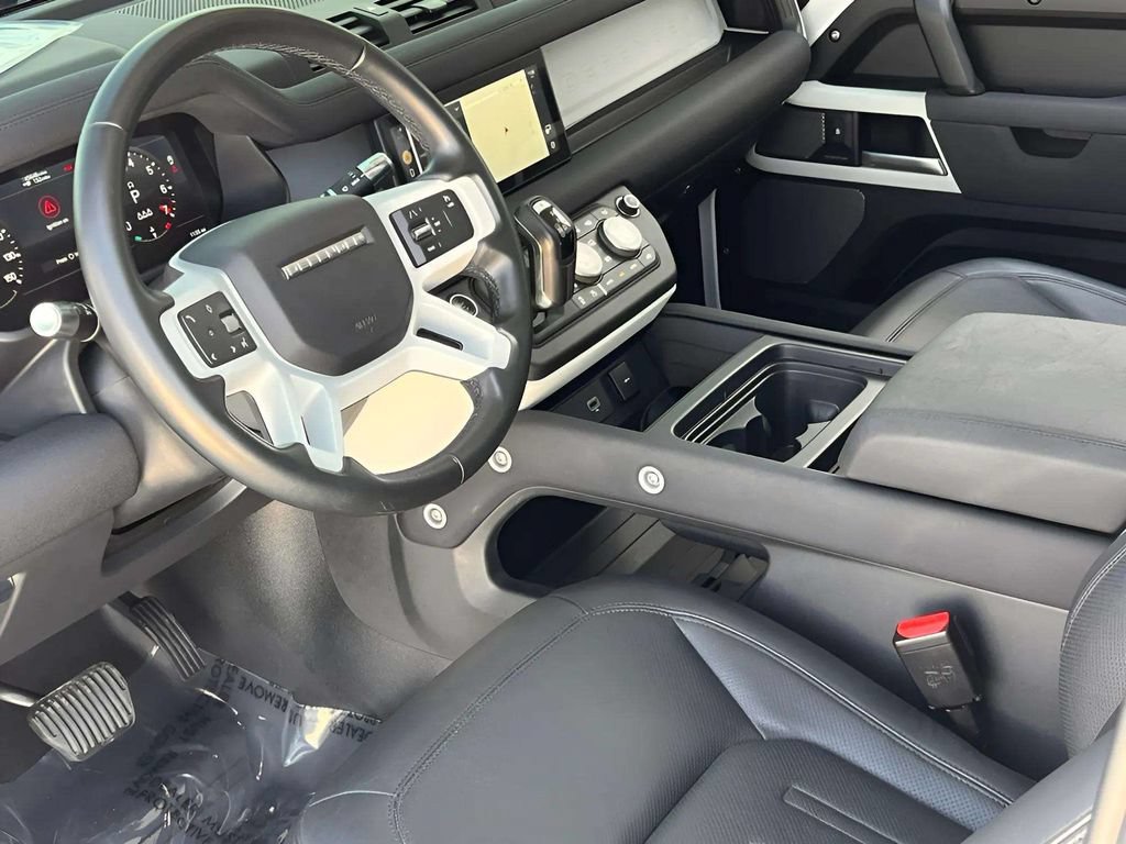 Used 2021 Land Rover Defender 90 S AWD/4WD image 6
