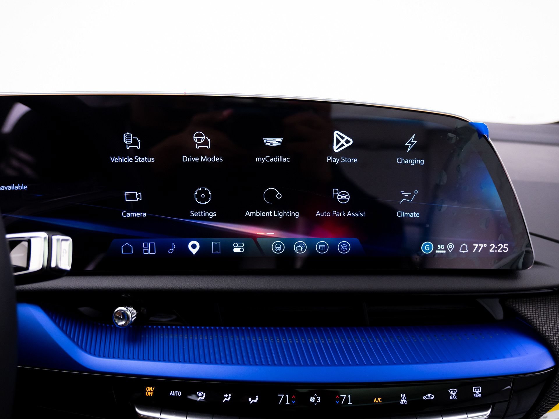 New 2027 Cadillac Optiq V w/ Deep Ocean Design Edition AWD/4WD image 21