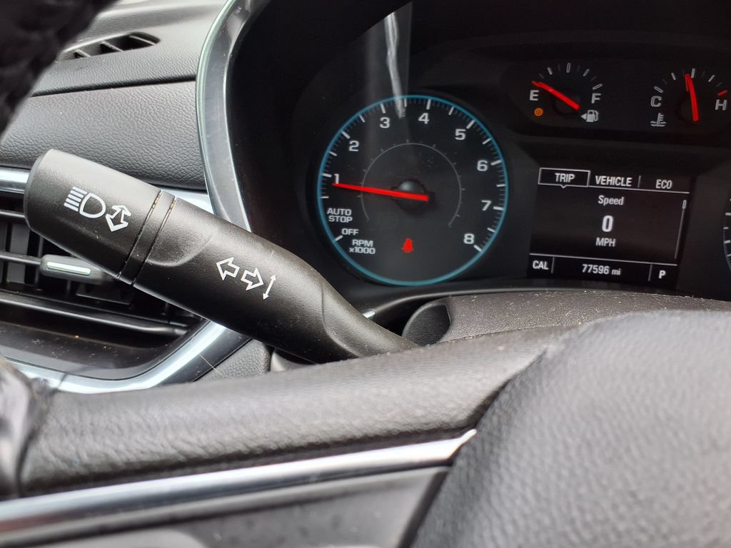 Used 2018 Chevrolet Equinox LT FWD image 27