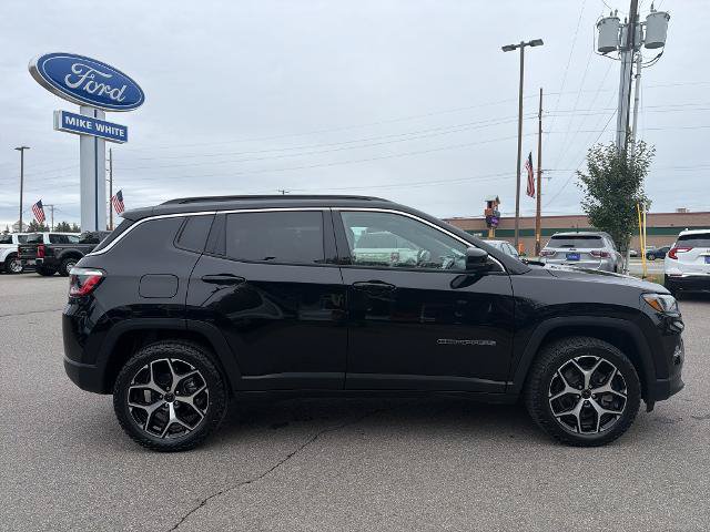 Used 2025 Jeep Compass Limited AWD/4WD image 9